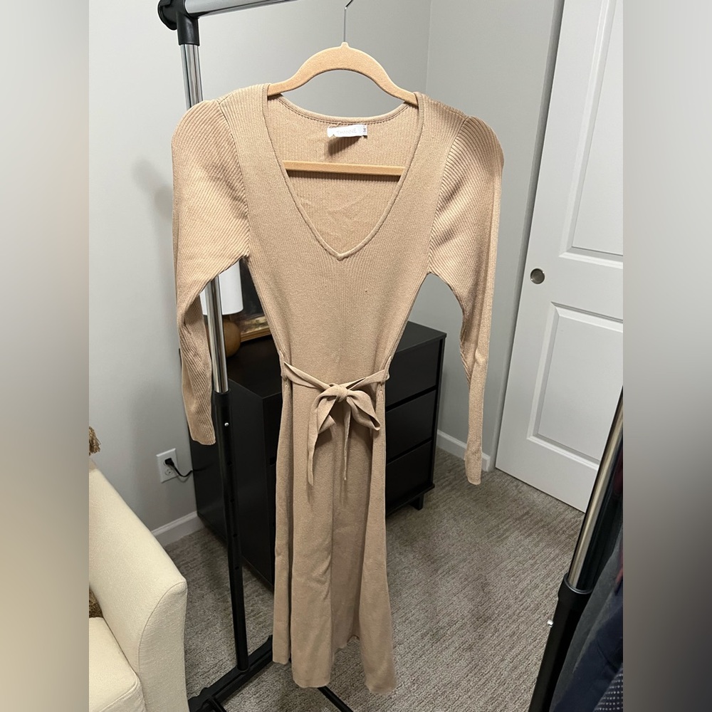 hanne, knee length, long sleeves, ribbed, stretchy dress with tie, size 14